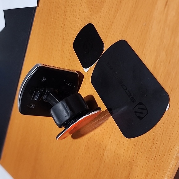 Magic Mount Magnetic Cellphone Holder - Picture 4 of 5